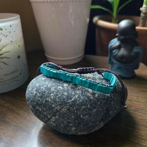 Turquoise & Brown Beaded Macramé Bracelet – Adjustable Knot 🌀🌿